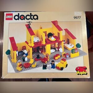 RARE Lego Red and Yellow Unisex DollHouse Set